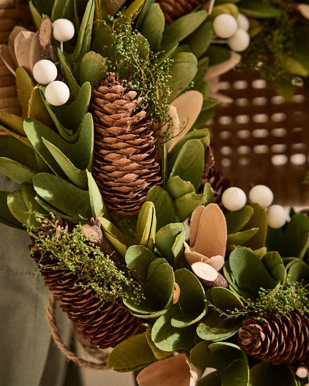 Indoor Forest Green Berry Wreath