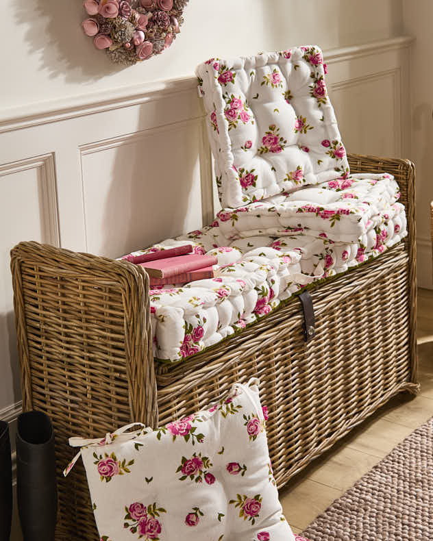 Cushions - Set of 2 Helmsley Blush Cushions