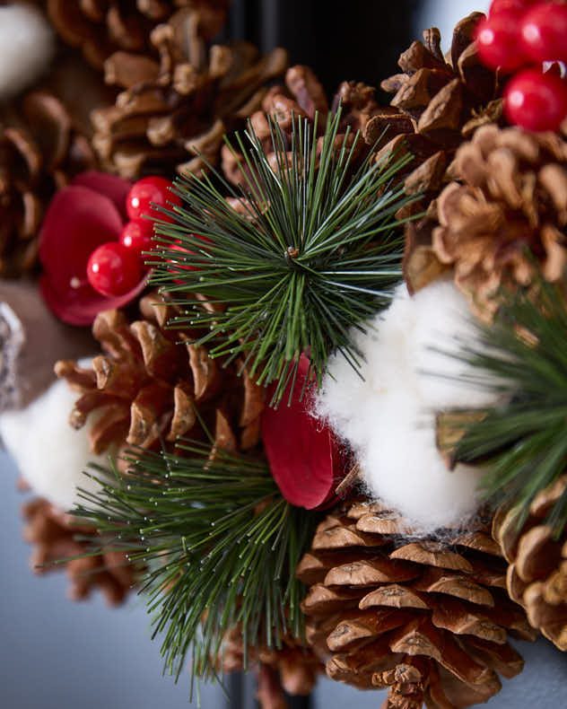 Winter Snow Pinecone & Roses Wreath 36cm