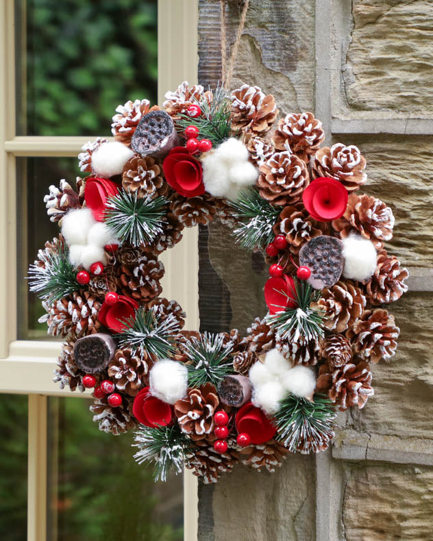 Personalised Snowfall Winter Garden Christmas Wreath 38cm