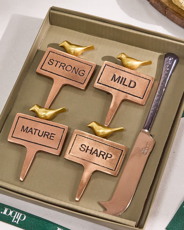 Cheese Markers, Boards & Knives - Set of 4 Cheese Markers & Knife