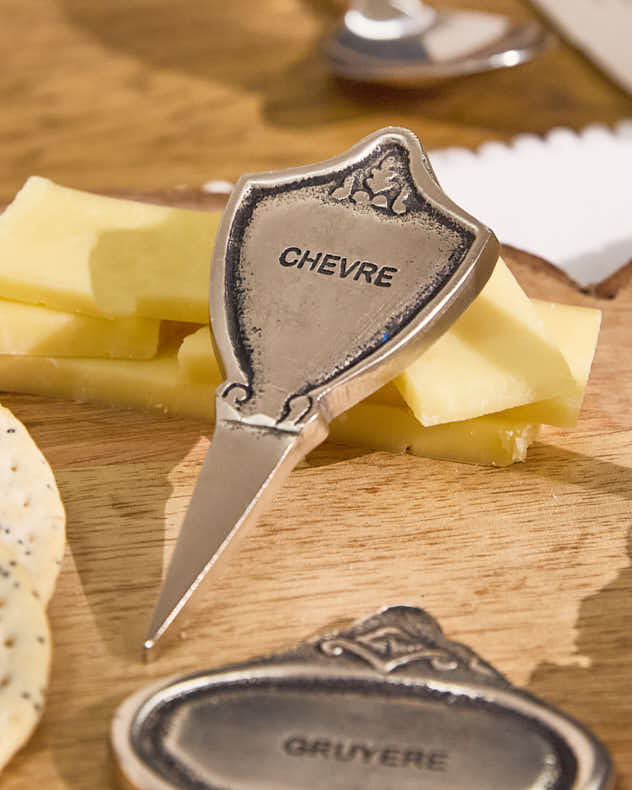 Set of 4 Cheese Markers &amp; Knife