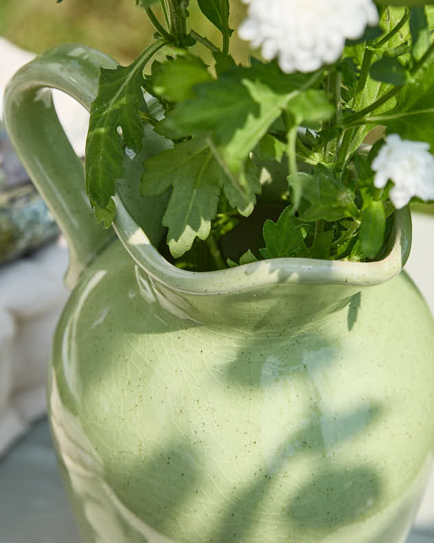 Grün-weiße zweifarbige Krugvase