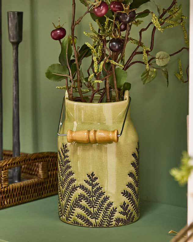 Vase barattage en forme de fougère vert poire