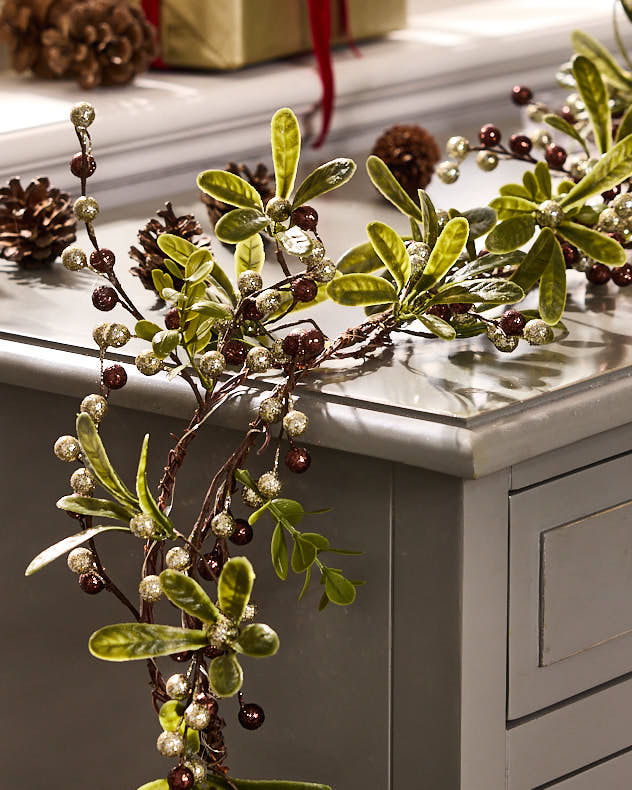 Garlands - Copper Mistletoe Pre-Lit Garland - 160cm