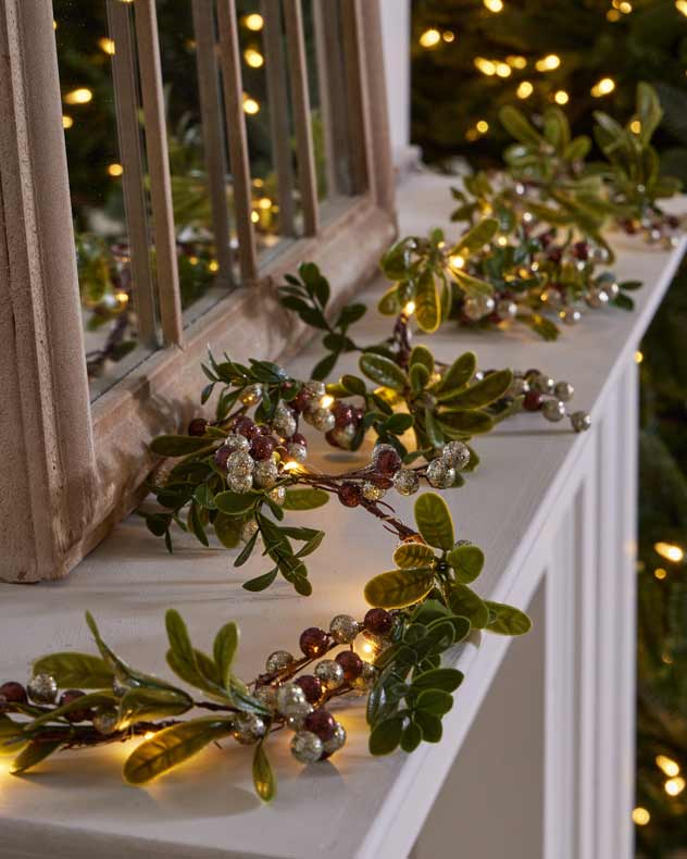 Copper & Green Plastic Garlands - Copper Mistletoe Pre-Lit Garland - 160cm
