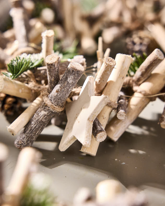 Winter Sparkle Pre-Lit Garland - 185cm