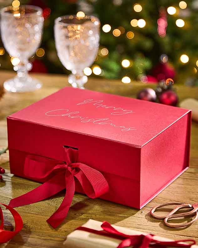 Collection de coffrets cadeaux rouges personnalisés