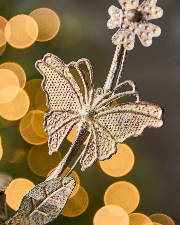 Schmetterlings-Vogelfutterstation zum Aufhängen in Herzform