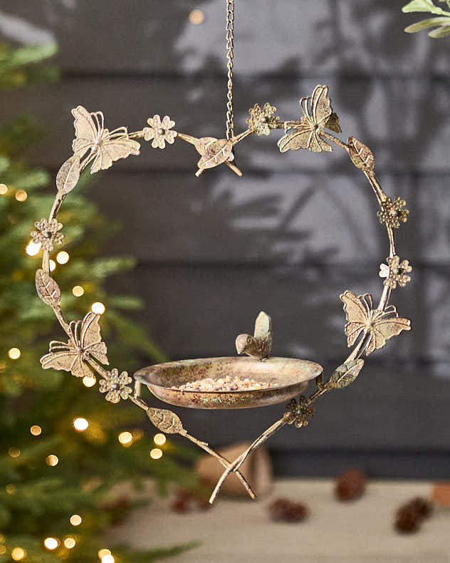 Schmetterlings-Vogelfutterstation zum Aufhängen in Herzform