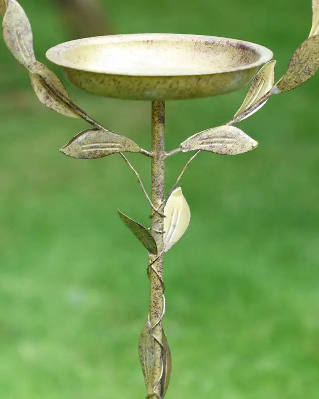 Bird Feeders - Freestanding Heart Garden Bird Dish