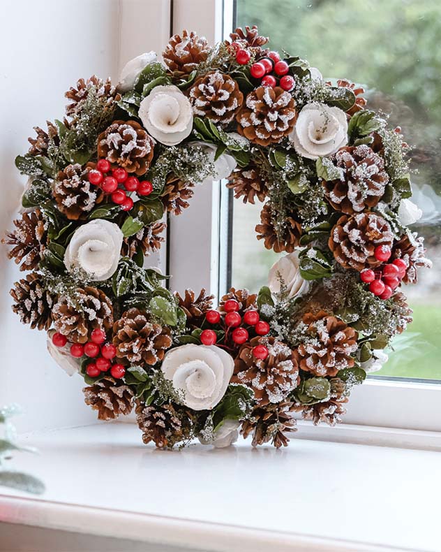 White Berries & Roses Winter Wreath 35cm