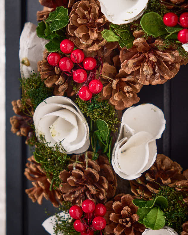 White Berries & Roses Winter Wreath 35cm