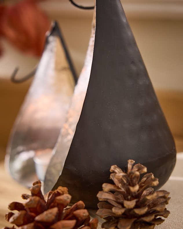 Set of 2 Hanging Silver Tealight Holders