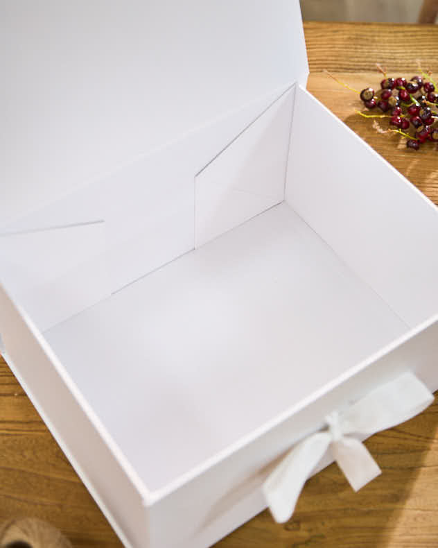 Luxury Deep A4 Ivory Gift Box