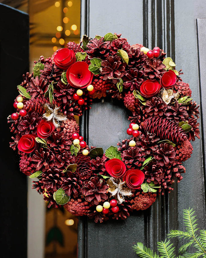 Pinecone Thistle Winter Wreath 36cm