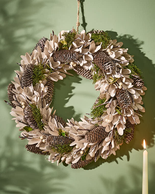 Natural & Brown & Green Wood & Pinecone Wreaths - Islington Natural Indoor Wreath 40cm