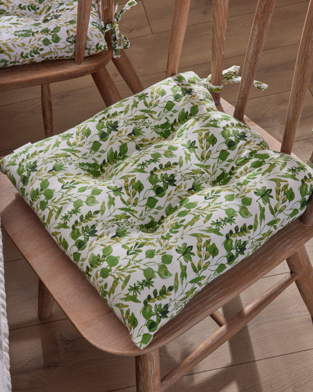 Two Pack Green & White 100% Cotton & Polyester Seat Pads - Meadowbrook Tie-On Seat Pads