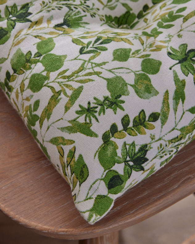 Meadowbrook Botanical Print Tie-On Indoor Seat Pads