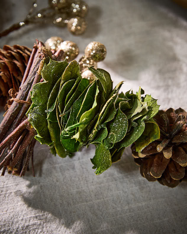 Garlands Garland and lights - Woodland Walk Natural Christmas Garland - 120cm