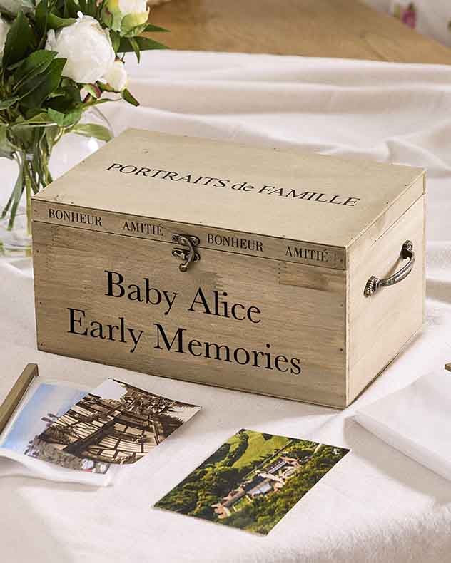 Photo Frames - Personalised "Portraits De Famille" Wooden Photo Box