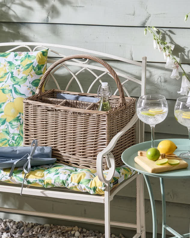 G&amp;T Alfresco Picnic Hamper Basket