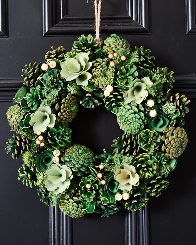 Green Succulent Winter Wreath 35cm