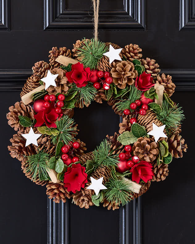 Red & Brown & White Pinecone & Wood Wreaths - Stars & Roses Christmas Wreath 35cm