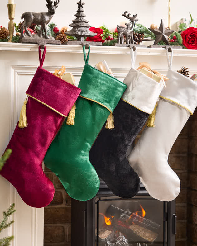 Kensington Velvet Stocking - Dibor - Green Stockings