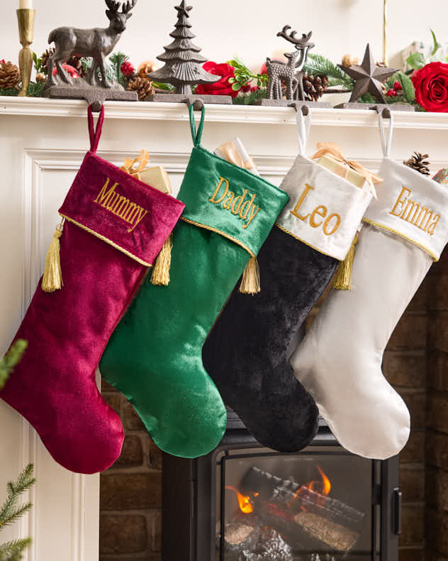 Personalised Christmas Stocking Velvet Custom Vintage Style Fireplace Mantelpiece Gift Present Sack Stocking with Hanging Tassel Decoration