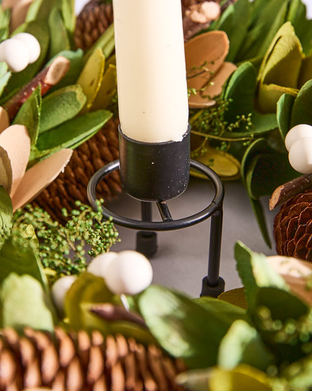 Green Mistletoe Candle Centrepiece