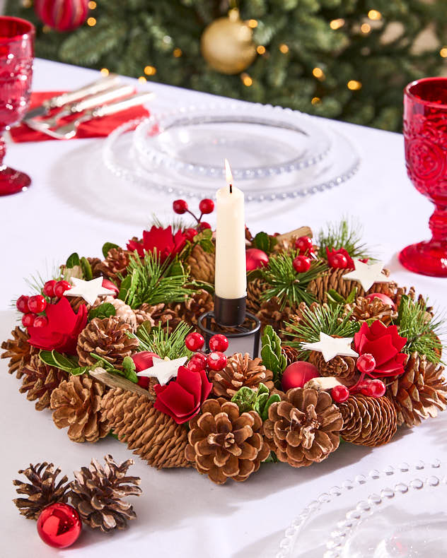 Red Wood Candle Holders - Wooden Star Candle Centrepiece