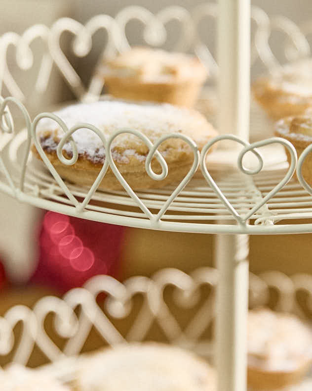 Ivory Bird Double Tier Cake Stand