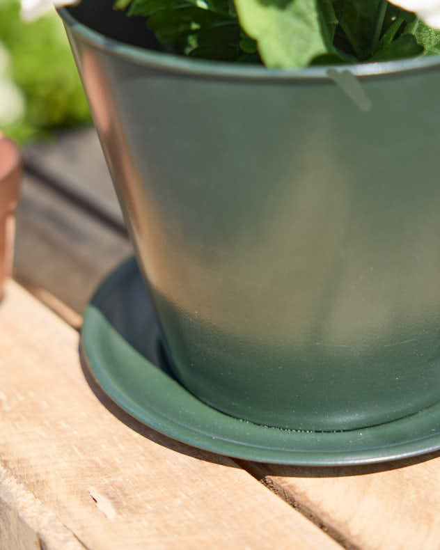 Emerald Green Tea Cup Planter