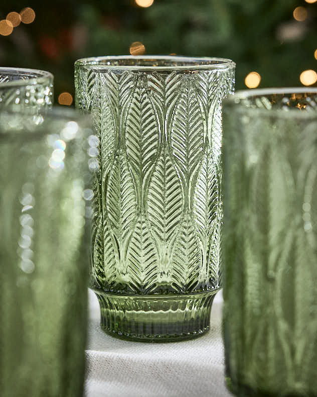 Botanischer grüner Becher