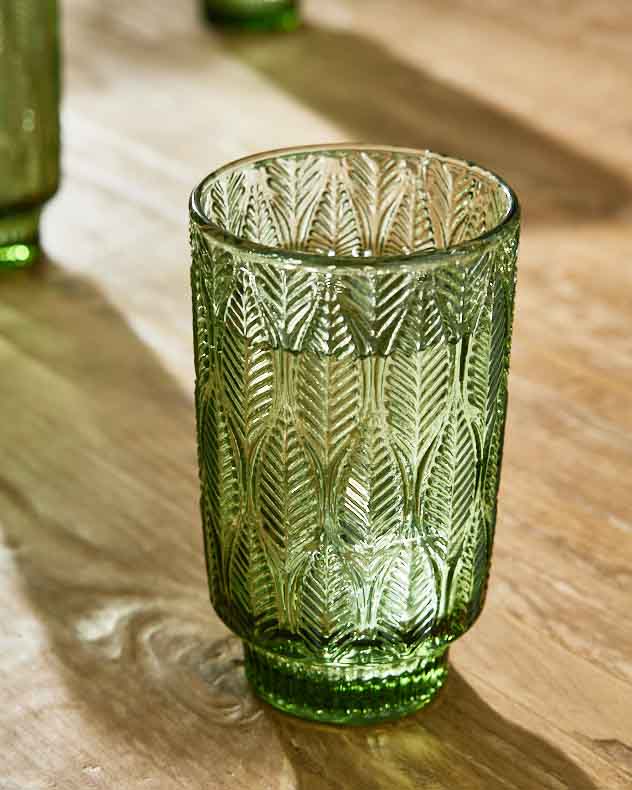 Botanischer grüner Becher