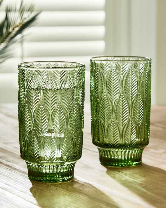 Botanischer grüner Becher