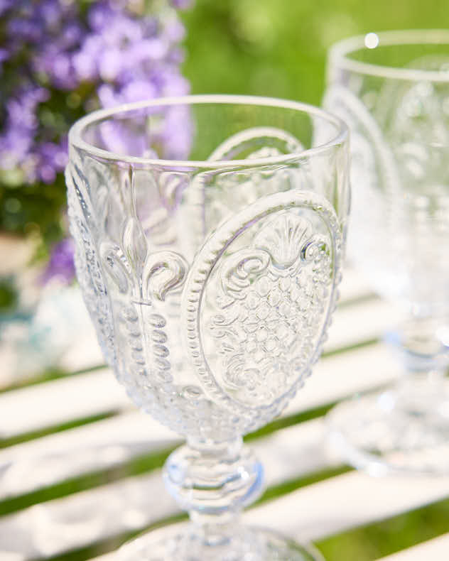 Fleur de Lys Clear Wine Goblet