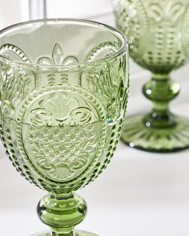 Green goblet store glasses