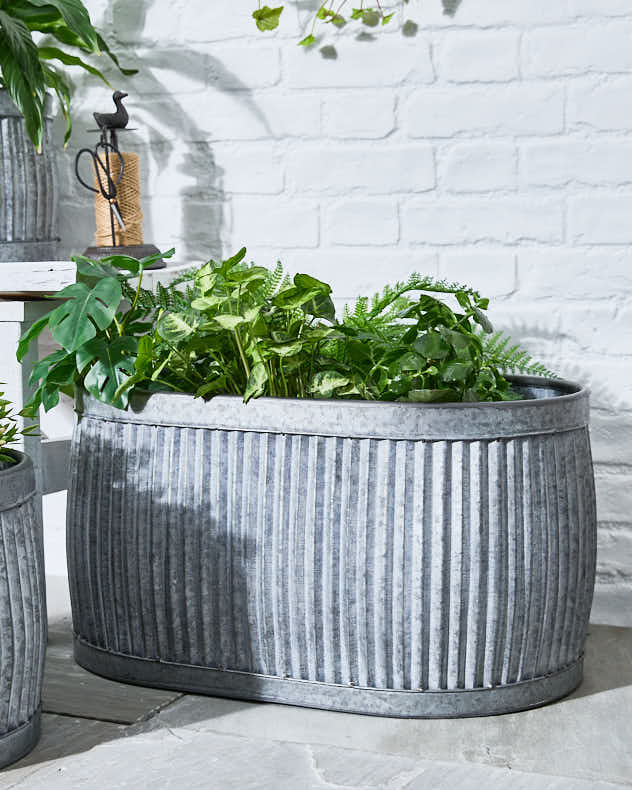 Pots &amp; Planters - Set of 3 Ribbed Metal Tub Planters