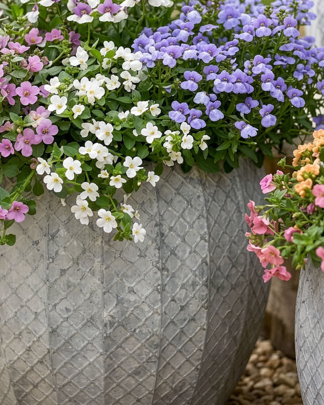Set of 3 Textured Metal Planter Tubs