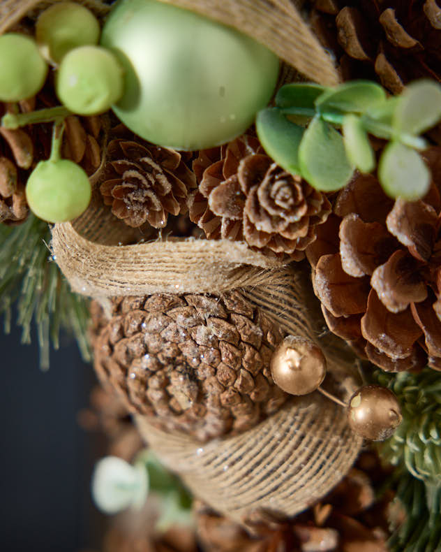 Emerald Jewel Wreath