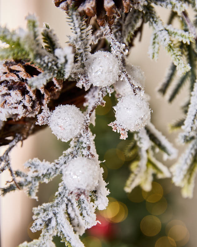 Winter Snowdrift Wreath