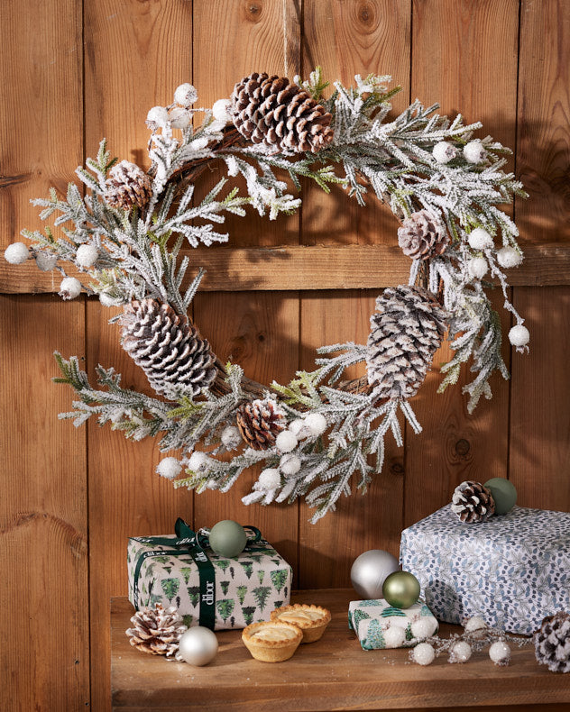 Winter Snowdrift Wreath