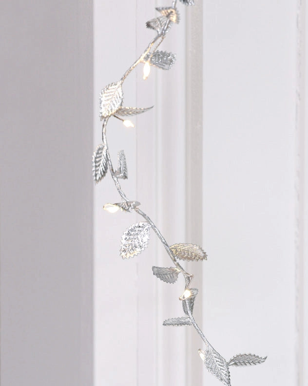 Garlands - Trailing Leaf Pre-Lit Garland 2m