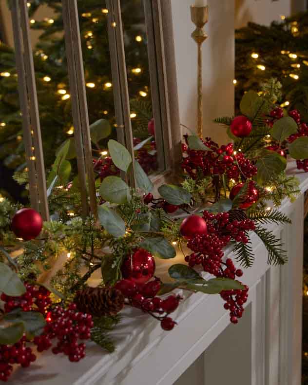 Red & Green Plastic & Copper Garlands - Berries & Baubles Pre-Lit Garland 150cm