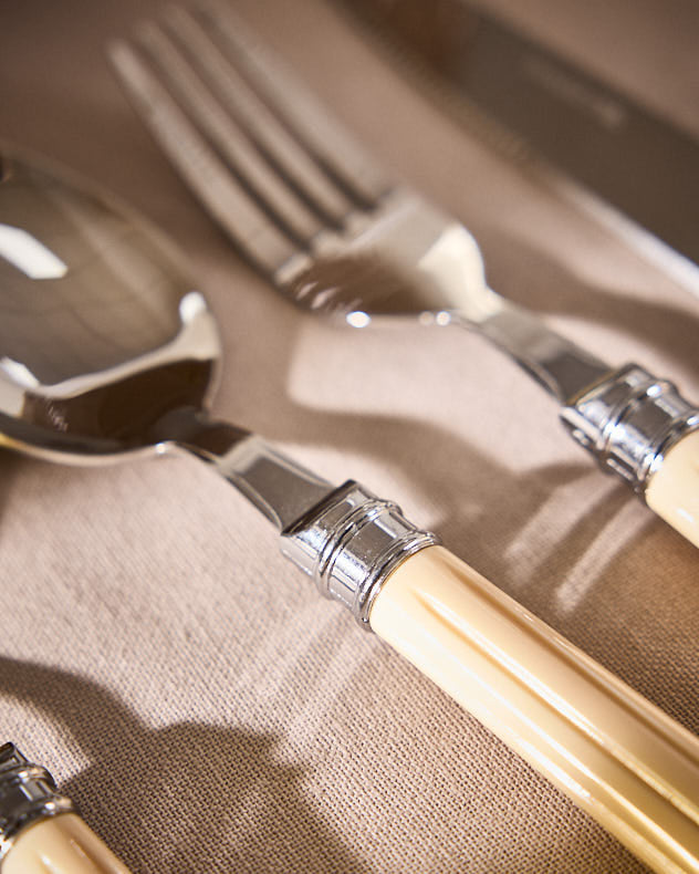24pc Ribbed Handle Cutlery Set