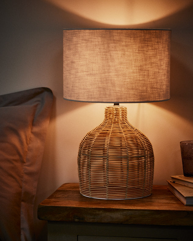 Lampe de table en rotin Arlo