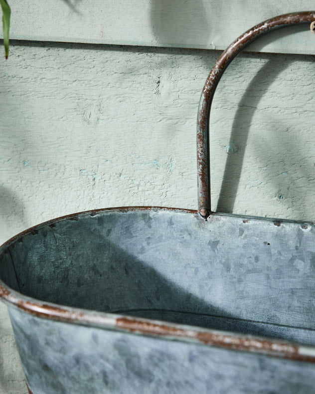Vintage Effect Planter with Handle