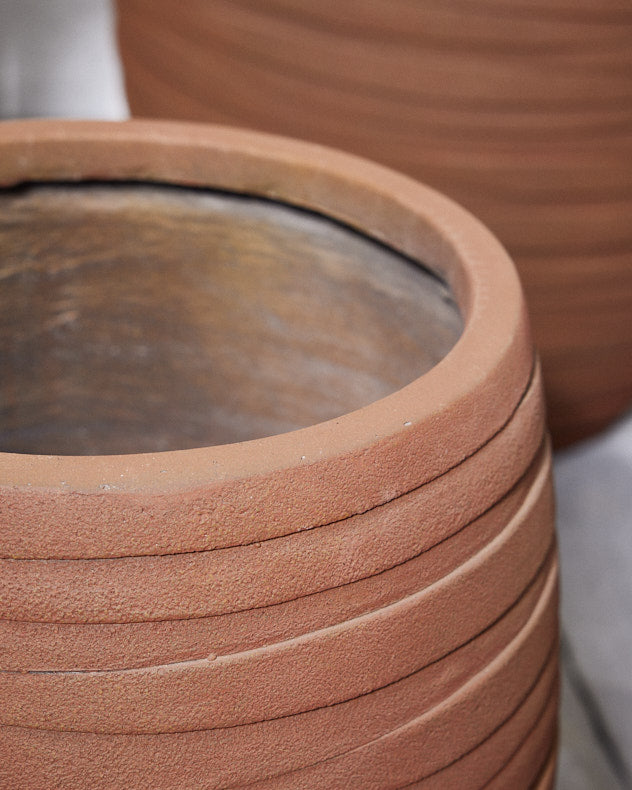 Zuera Set of 3 Clay Wave Planters